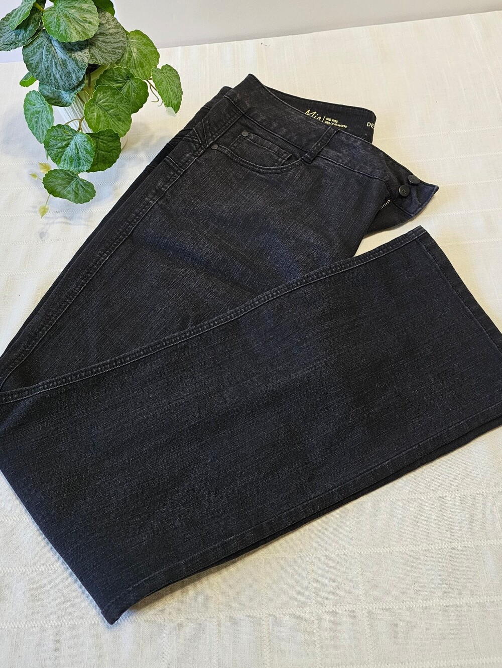 Denver Hayes Mia Curve-Tech Black Jeans Size 16x32 Mid Rise Straight Leg